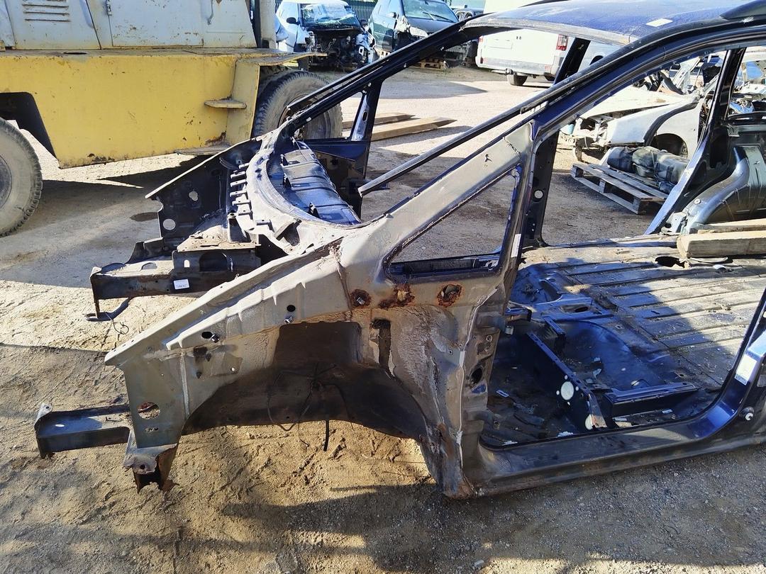 Стойка кузовная передняя левая FNA18X Seat Alhambra