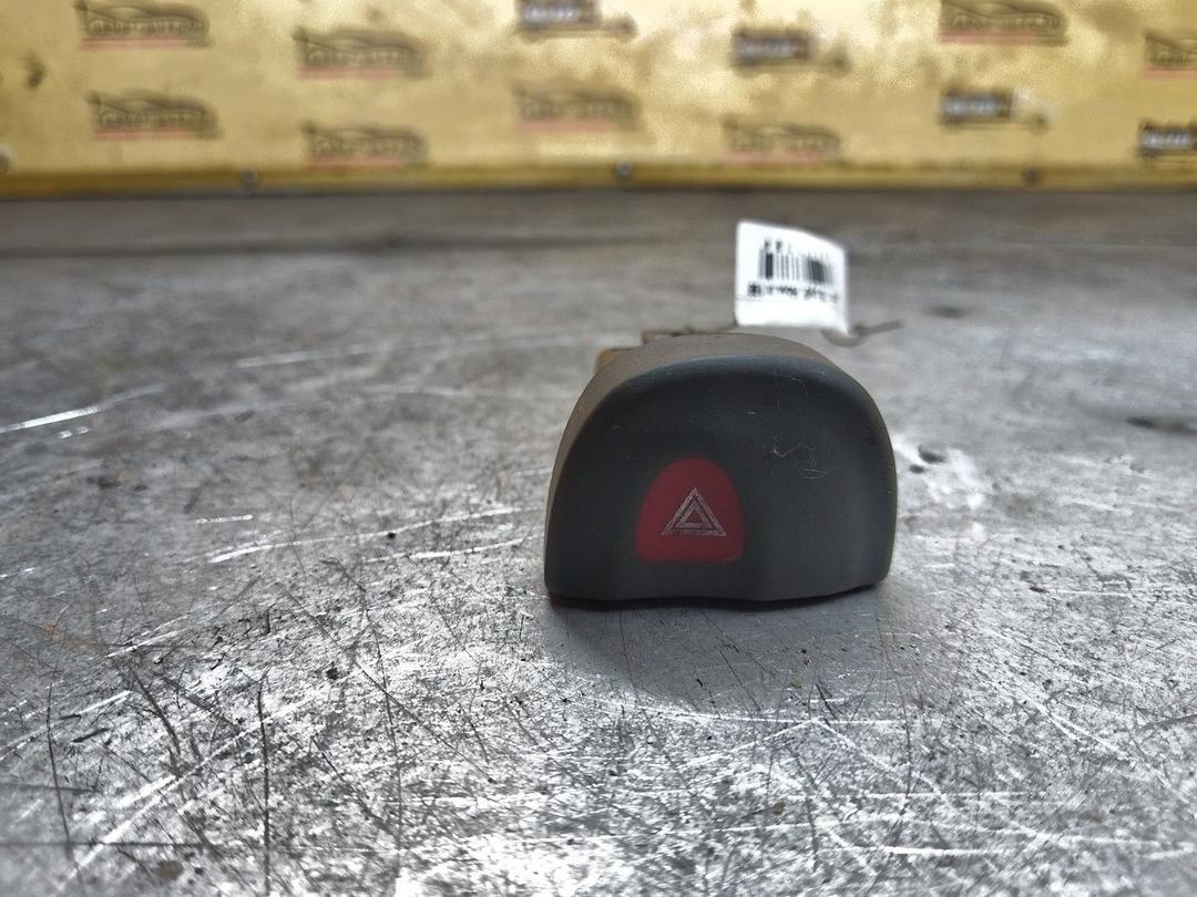 Кнопка аварийной сигнализации WEDDT1 Renault Scenic купить