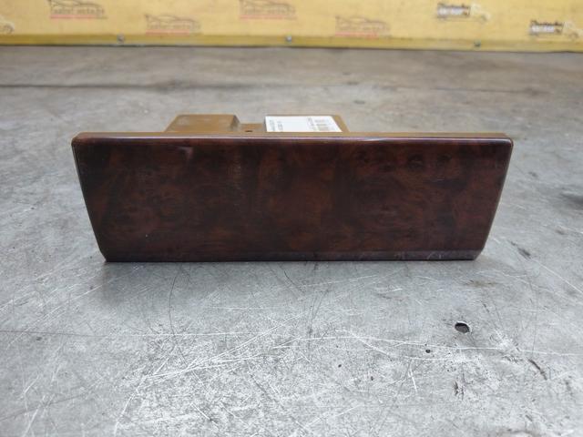 Пепельница H2XJY0 Rover 45