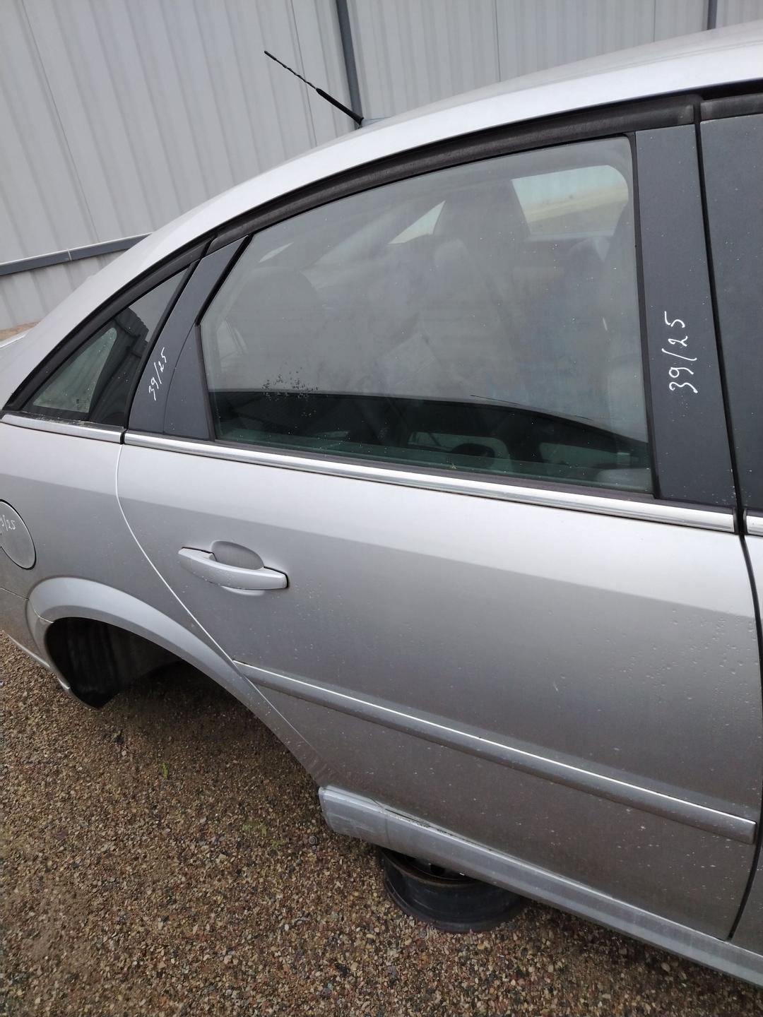 Замок двери задней правой LBA5T5 Opel Vectra