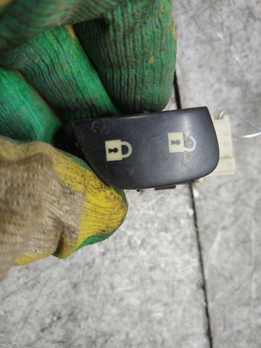 Кнопка (выключатель) TXE16W Saab 9-3