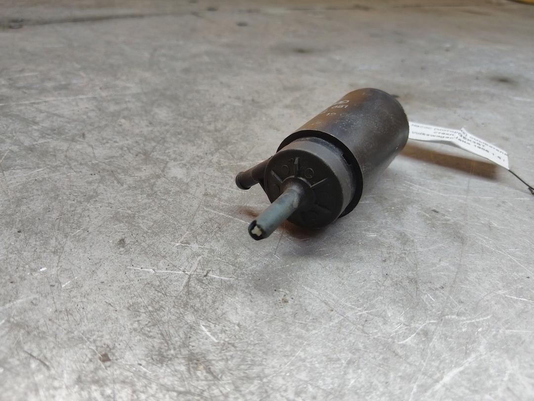 Насос (моторчик) омывателя стекла GEK3ST Volkswagen Jetta купить