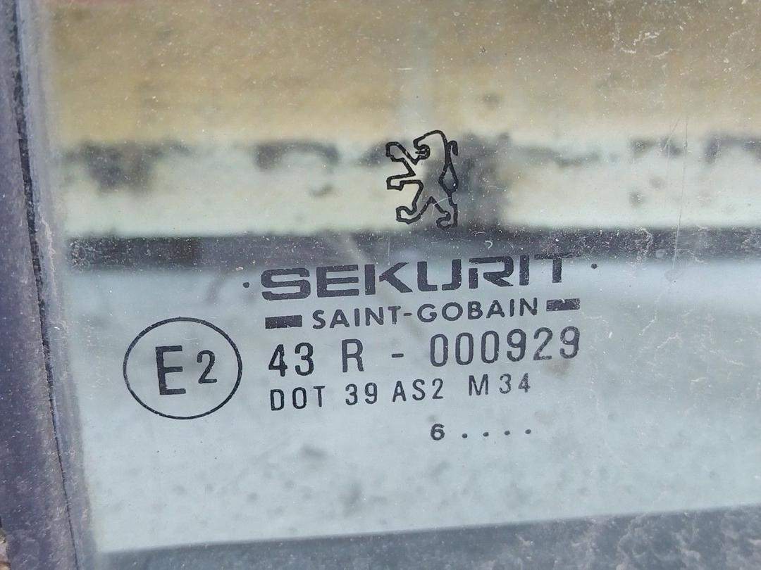 Стекло двери задней левой 14QB1R Peugeot 605 - Фото 2