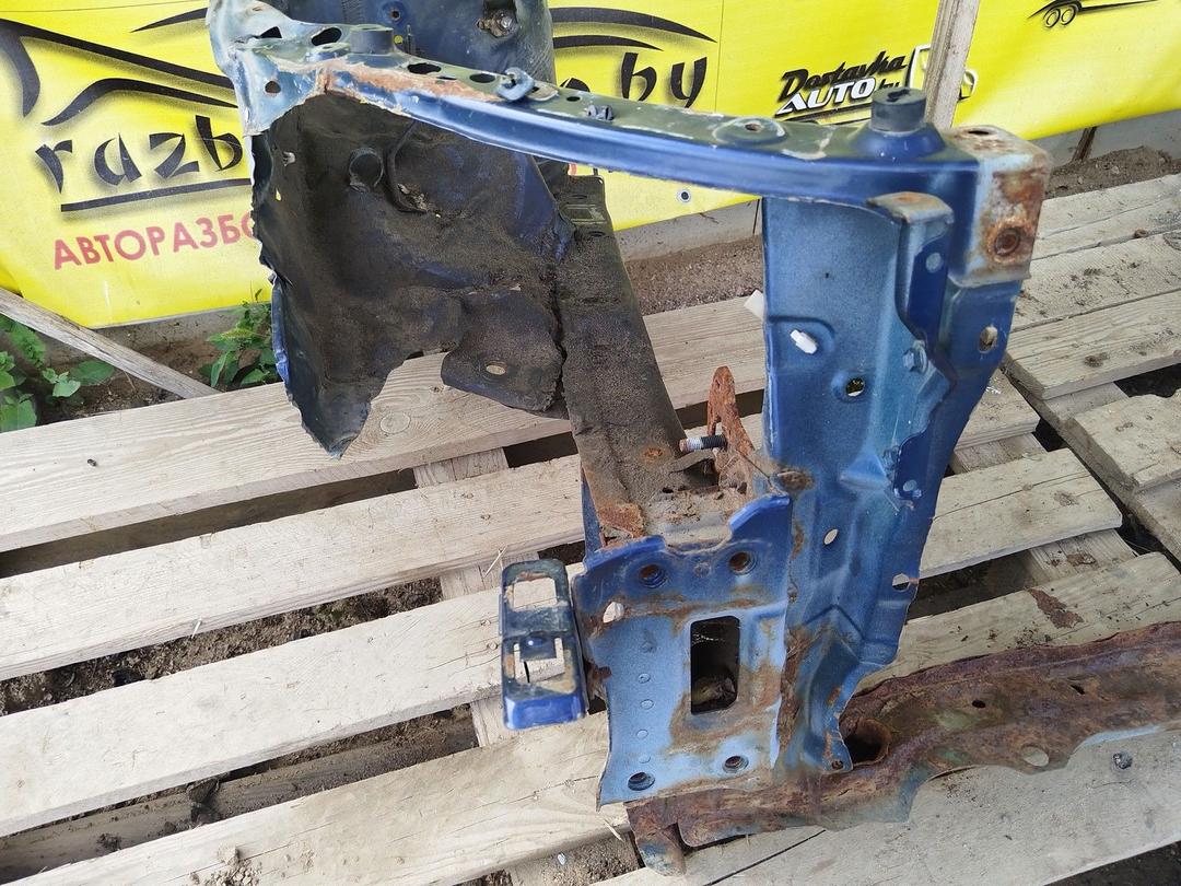 Передняя панель крепления облицовки (телевизор) 1XC8GC Toyota Avensis купить