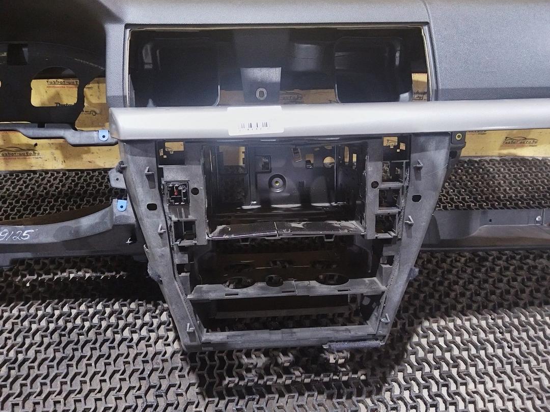 Панель передняя салона (торпедо) NIVQLD Opel Vectra купить в магазине запчастей бу