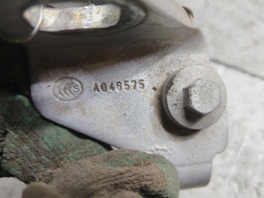 Петля двери задней левой 132CDF Ford Galaxy купить в магазине запчастей бу