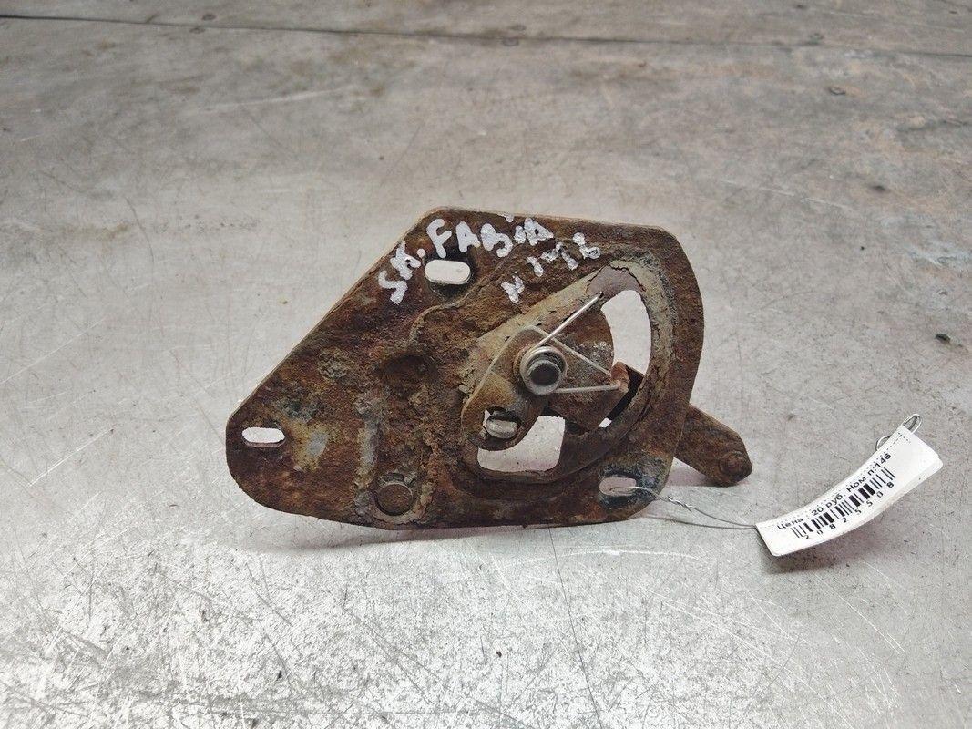 Крюк капота 4P0R6F Skoda Fabia купить