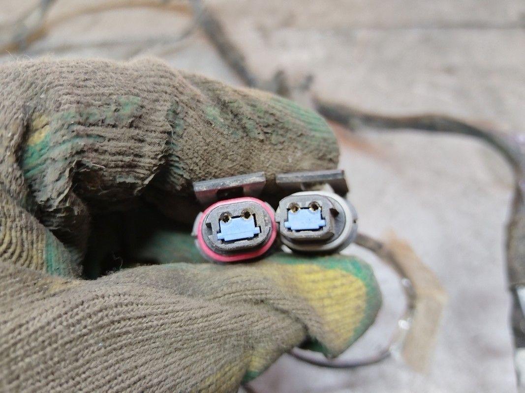 Проводка двери передней левой C2V0EA Chrysler Voyager купить в магазине запчастей бу