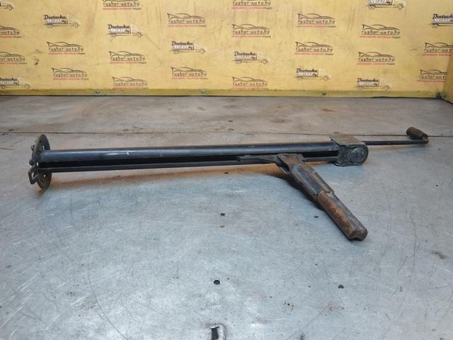 Домкрат M859FY BMW 3 E36 купить на авторазборке