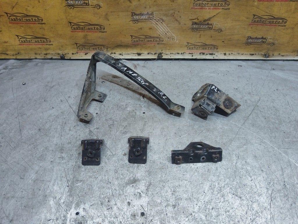 Кронштейн крепления крыла переднего левого H8LLFH Mercedes A W168 - Фото 2