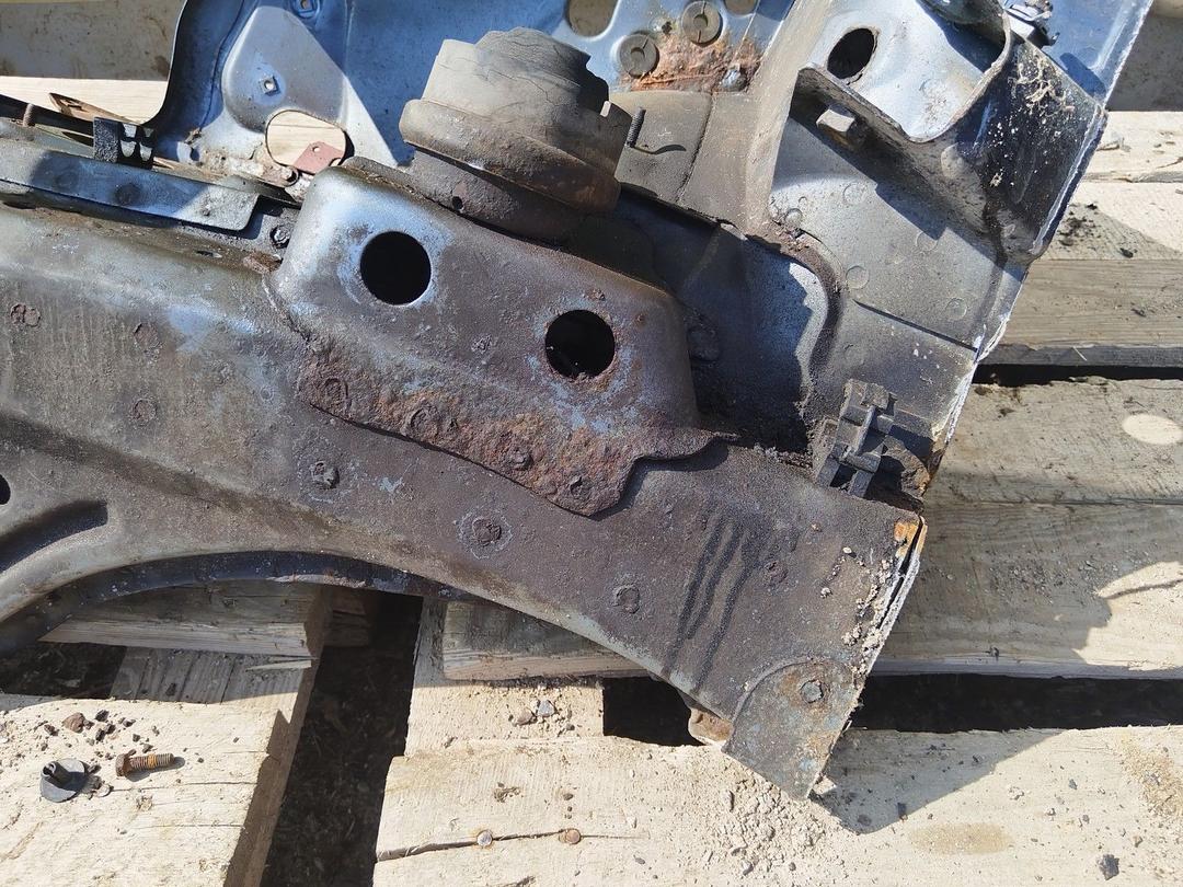 Лонжерон правый CBWXL3 Peugeot 406 undefined