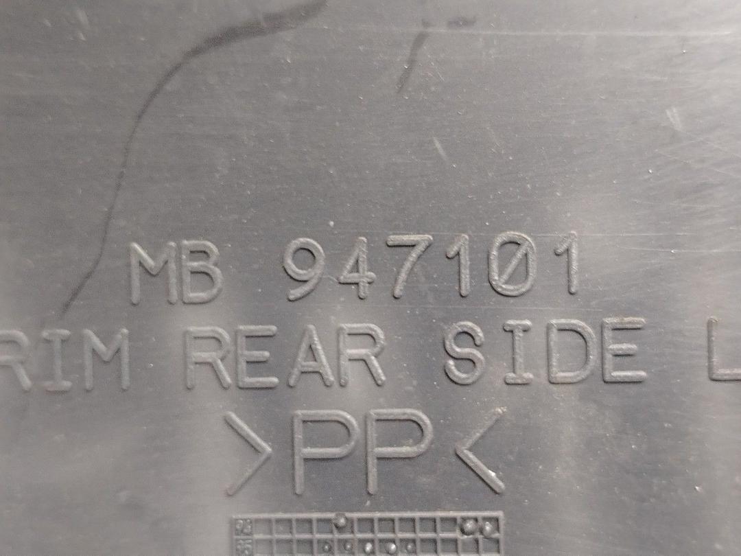 Обшивка багажника L61727 Mitsubishi Carisma - Фото 6