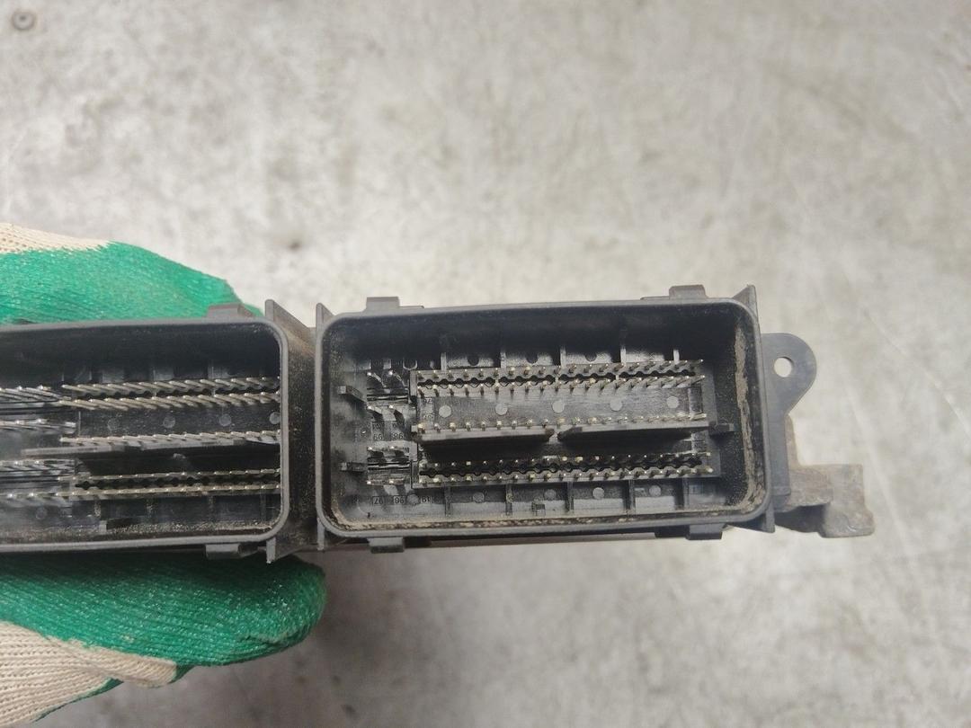 Блок управления двигателем 85GKSA Ford Fusion - Фото 6