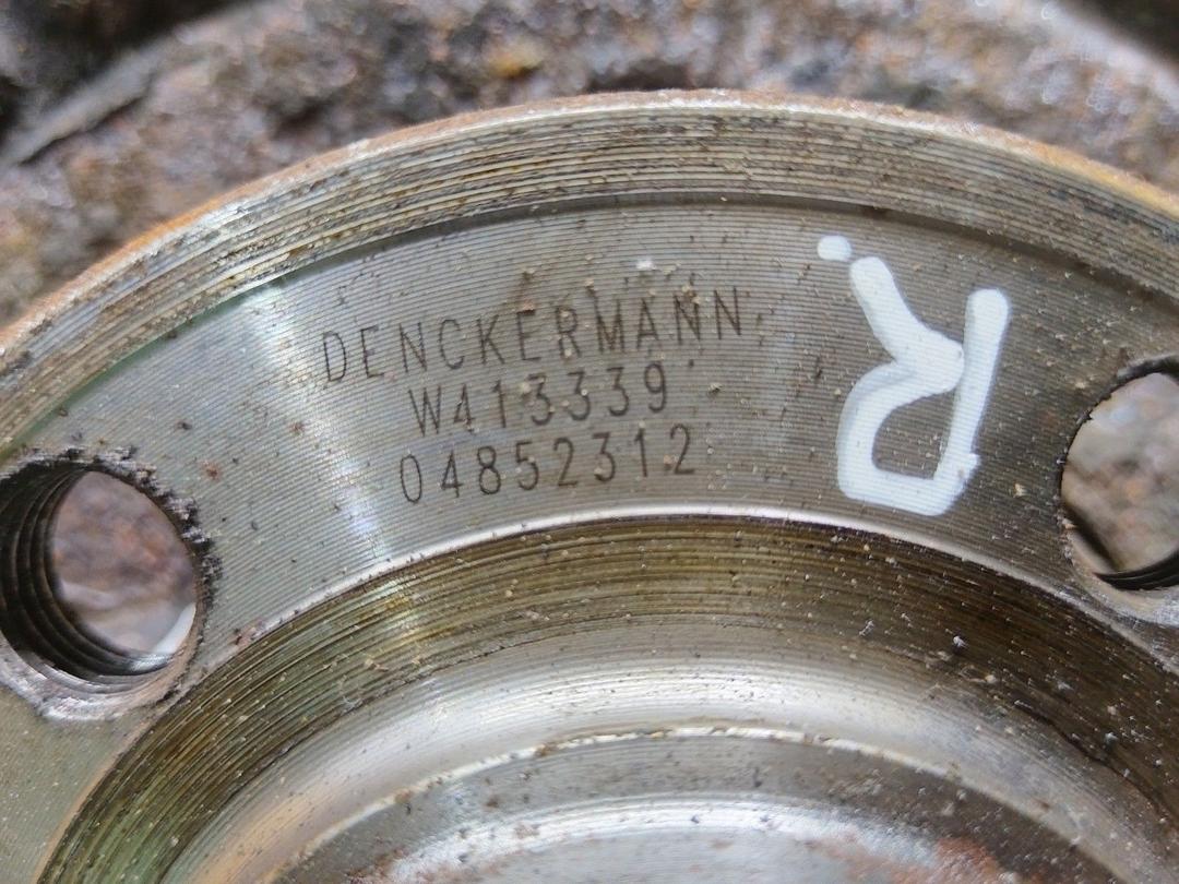 Кулак поворотный правый E1TLCI Skoda Fabia купить на авторазборке