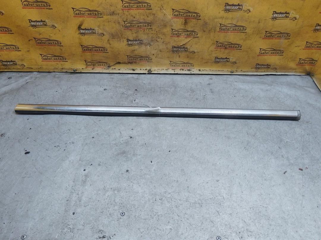 Молдинг стекла двери передней левой наружный 9UYH09 Ford Mondeo купить