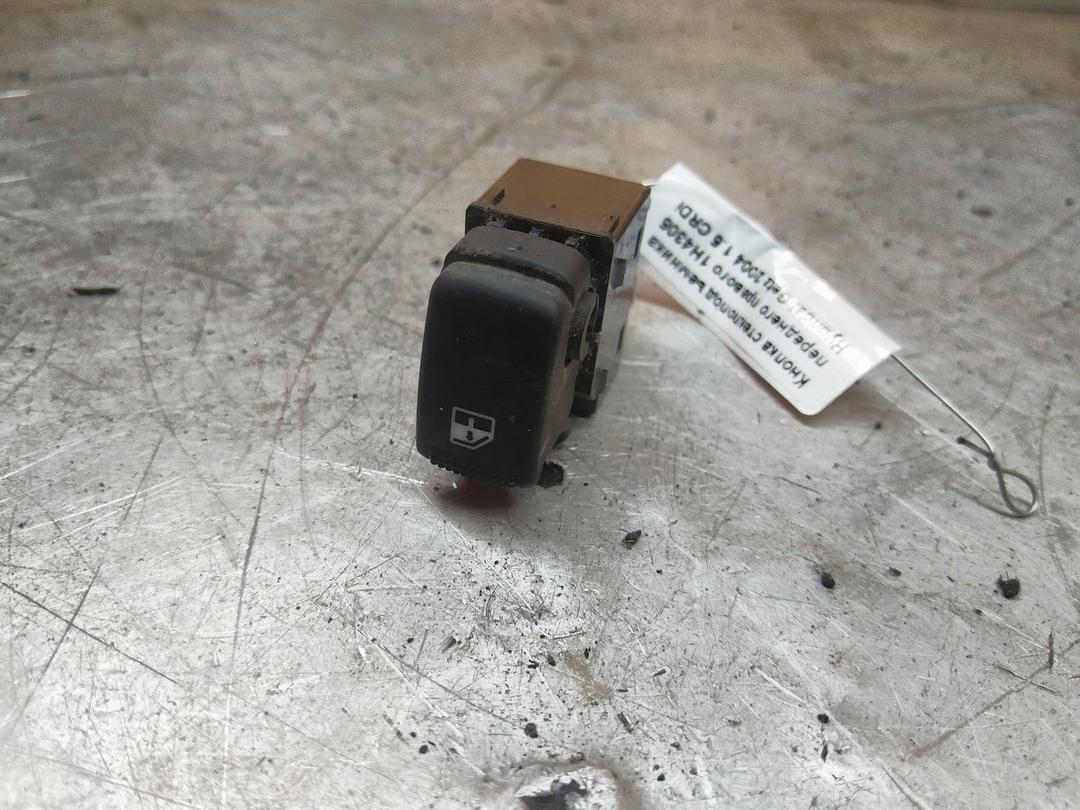 Кнопка стеклоподъемника переднего правого 1H4305 Hyundai Getz