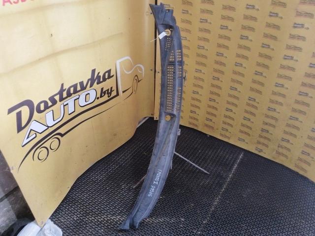 Дождевик 1E8O95 Fiat Punto