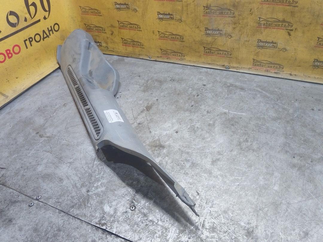 Направляющая шторки багажника (салазки) 3H8MAU Peugeot 406 undefined