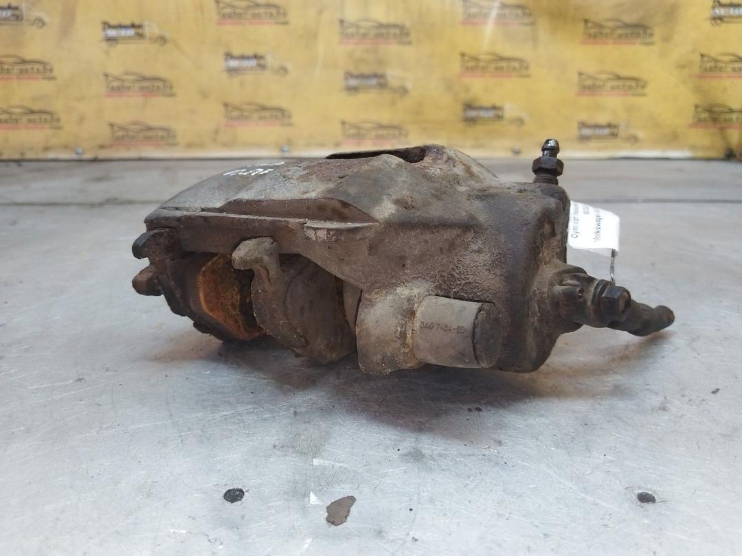 Суппорт передний правый 6SC8UB Volkswagen Golf купить с доставкой