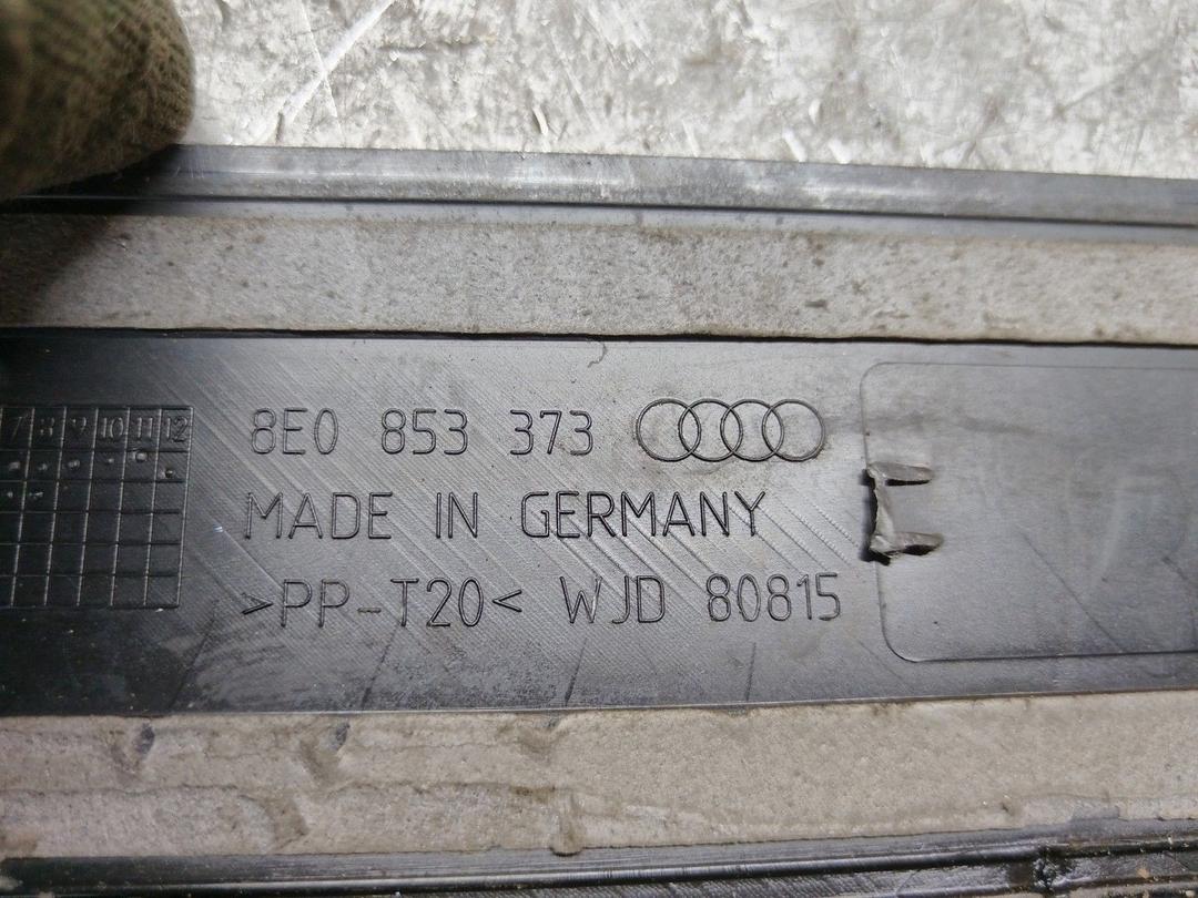 Накладка на порог внутренняя передняя левая EOPLZC Audi A4 купить на авторазборке