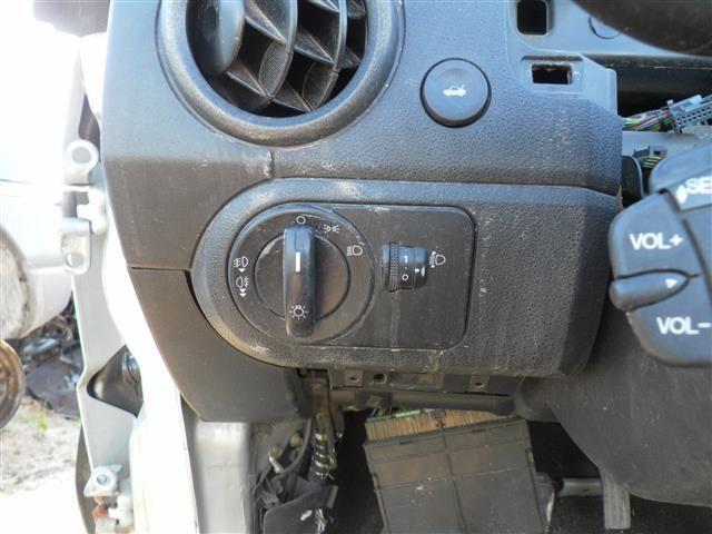 Кнопка открытия багажника CD43FA Ford Fusion