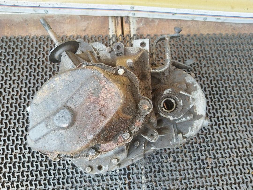 КПП механическая (МКПП) 5-ступенчатая D83D83 Peugeot 605 undefined