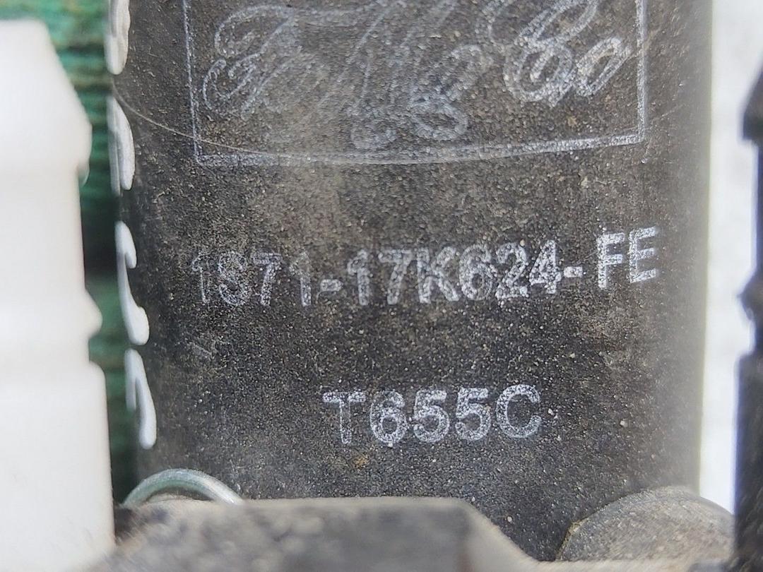 Насос (моторчик) омывателя стекла 5AG3NT Ford Focus - Фото 5