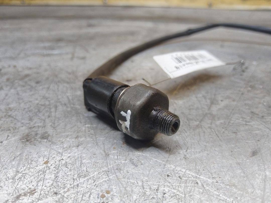 Датчик давления масла 9L2UZT Hyundai Trajet - Фото 2