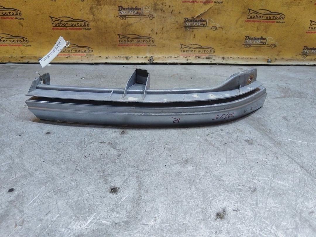 Ус под фару правый 56RGY1 Opel Zafira