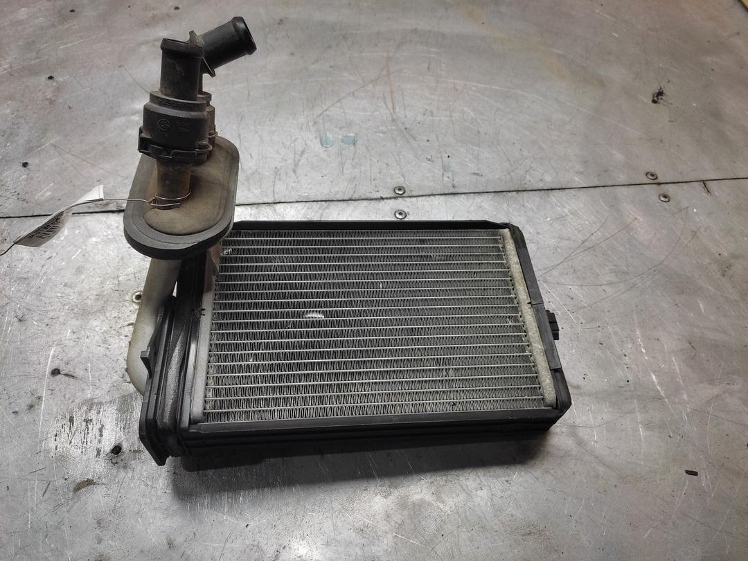 Радиатор отопителя (печки) PF981U Audi A3 - Фото 1