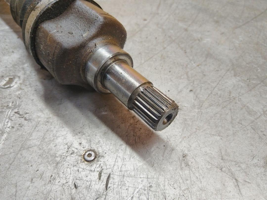 Полуось передняя левая (приводной вал, ШРУС) YB1XMK Citroen C4 купить