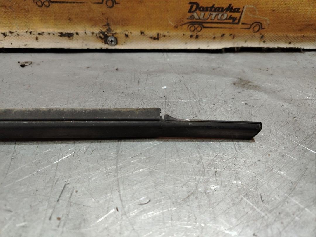 Молдинг стекла двери передней левой наружный 82J25A Peugeot 106 - Фото 2