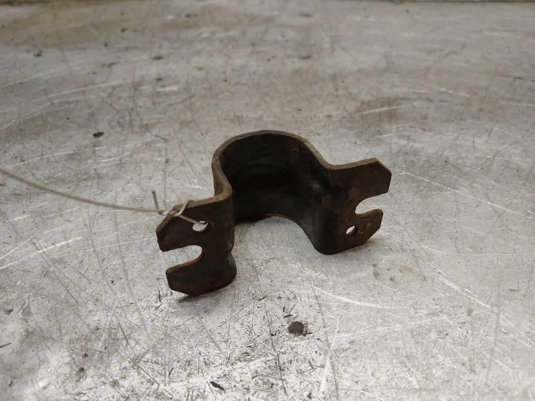 Крепление втулки стабилизатора 7FB8D5 Opel Astra купить