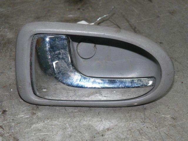 Ручка внутренняя передняя левая A39C7C Mazda Premacy - Фото 1