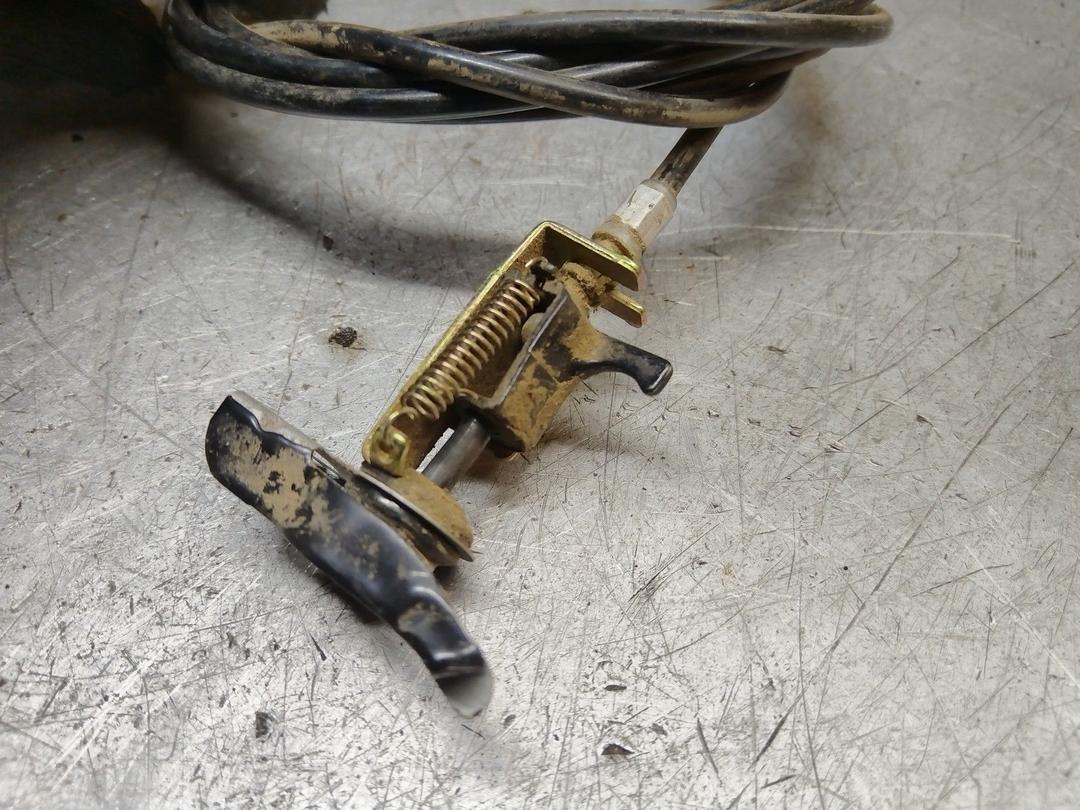 Трос открывания лючка топливного бака KOB5MI Mazda Premacy купить с доставкой