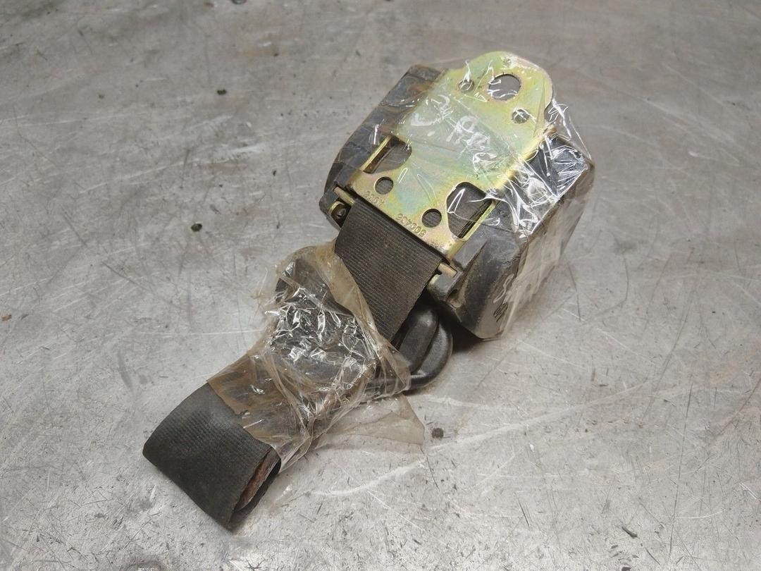 Ремень безопасности задний правый 29T8UD Peugeot 106 купить