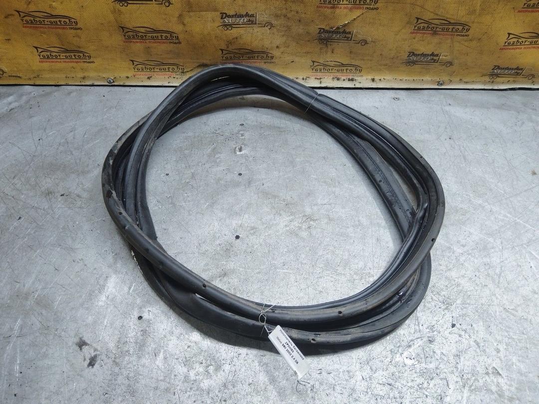 Уплотнитель багажника ZP0W83 Volvo S60 купить