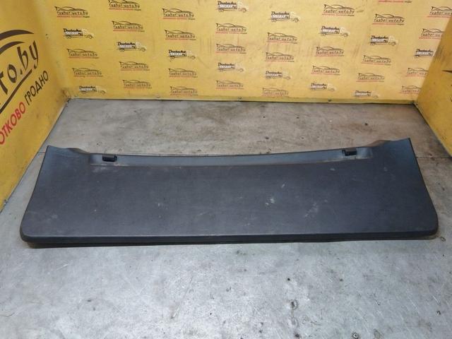 Обшивка крышки багажника 0E8MGY Nissan Note