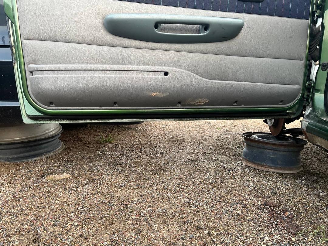 Дверь передняя левая 83X99F Fiat Punto купить в магазине запчастей бу