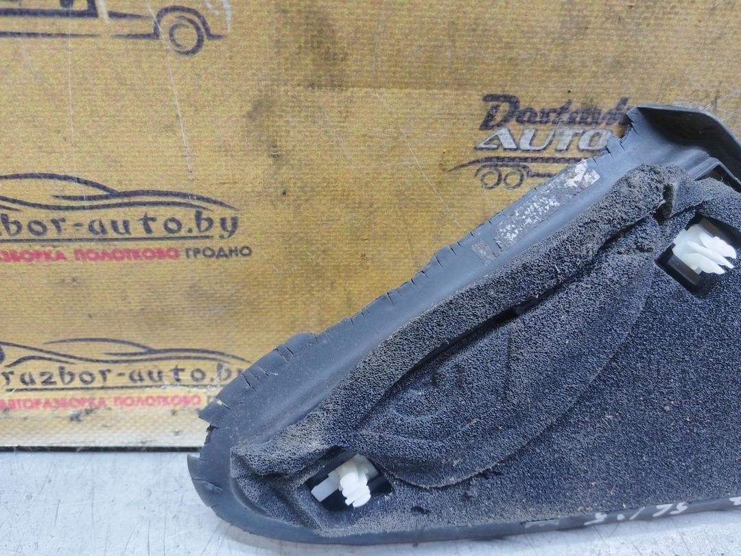 Накладка крыла (уголок зеркала) переднего левого T1VEA5 Mercedes A W168 undefined