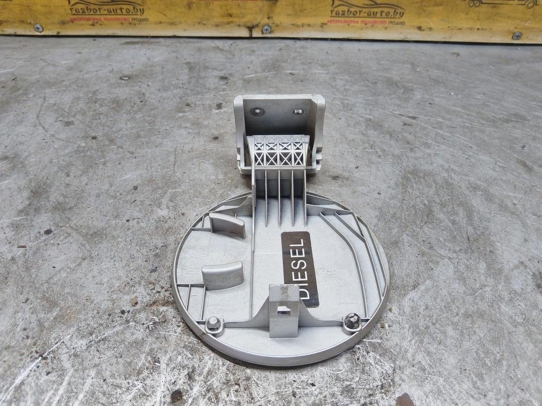 Лючок топливного бака ZHD33N Hyundai Getz купить на авторазборке