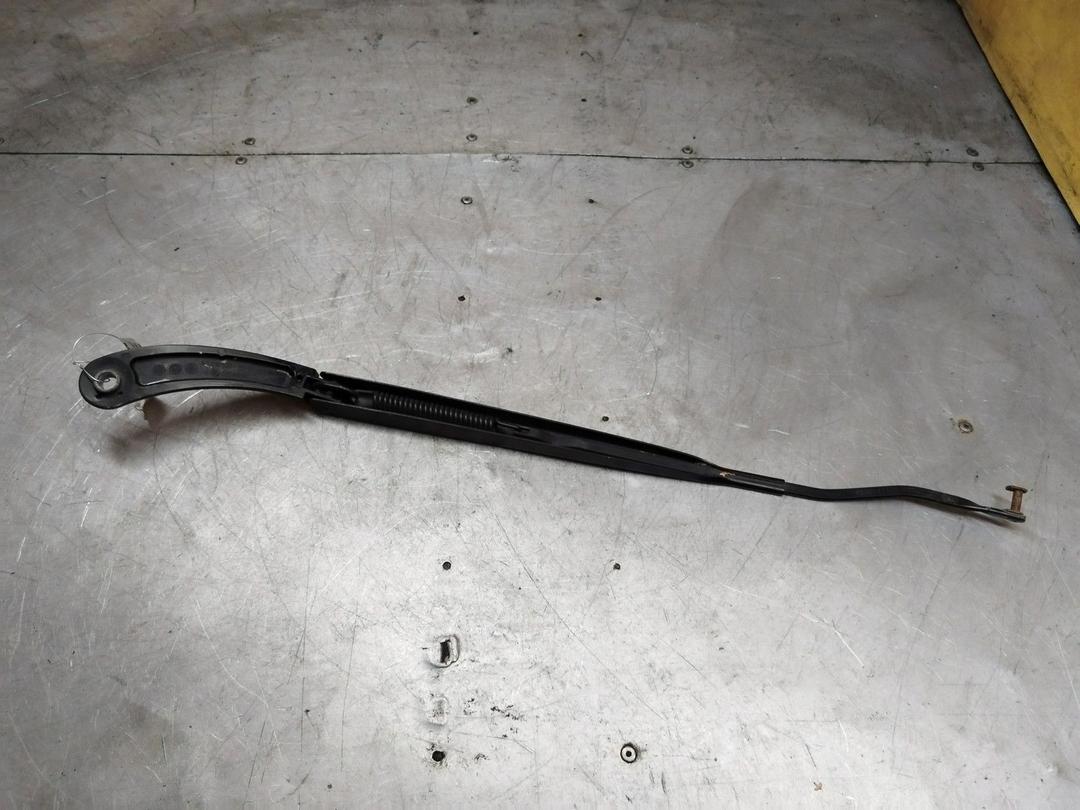 Щеткодержатель (поводок стеклоочистителя, дворник) 1Y36E3 Renault Scenic купить