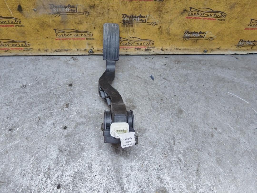 Датчик положения педали газа 82WWRT Peugeot 307 купить