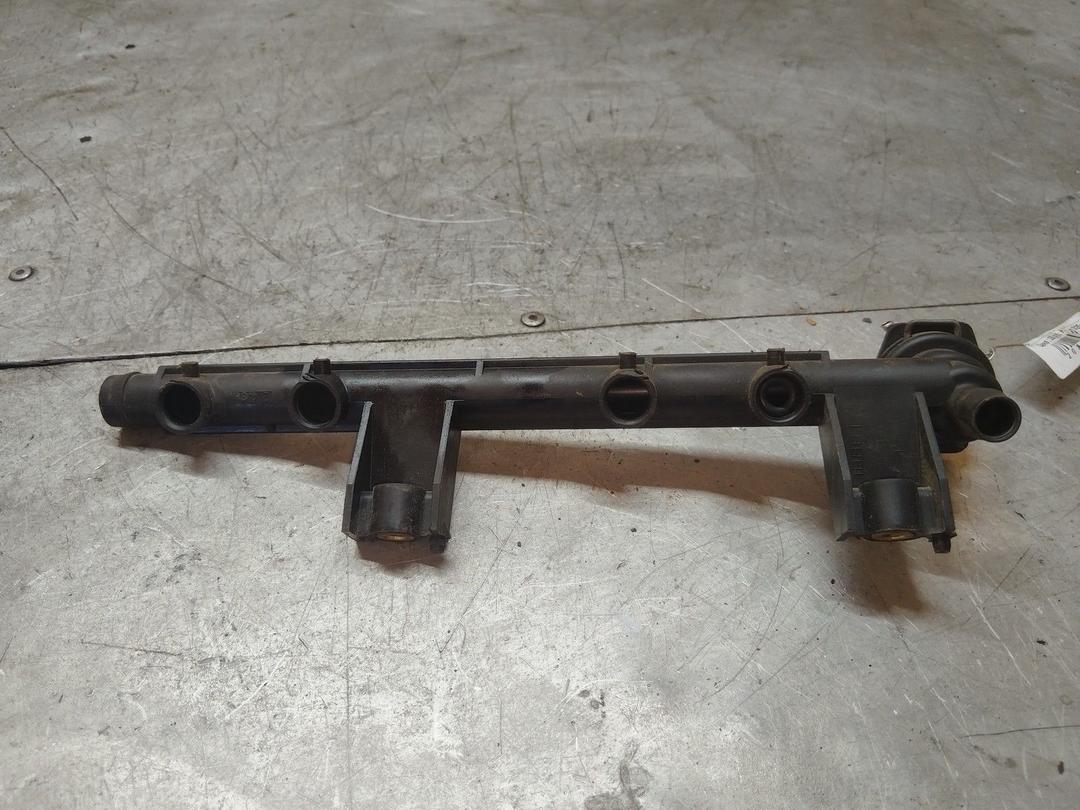 Топливная рампа N2AE13 Renault Kangoo купить