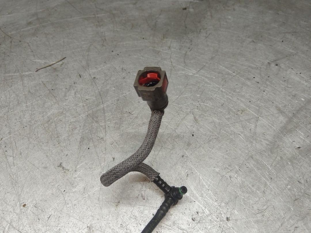 Трубка обратки форсунок LNGAGJ Renault Espace купить в магазине запчастей бу