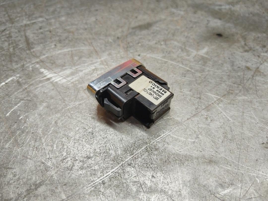 Кнопка центрального замка 6LLKO9 Ford Fusion купить