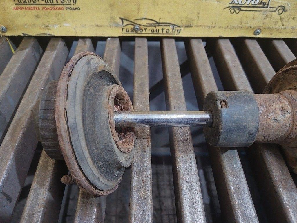 Амортизатор передний левый C9FABF Volkswagen Passat - Фото 3