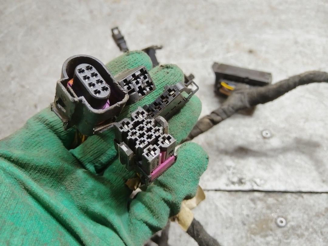 Проводка двери передней правой T614E6 Seat Toledo купить в магазине запчастей бу