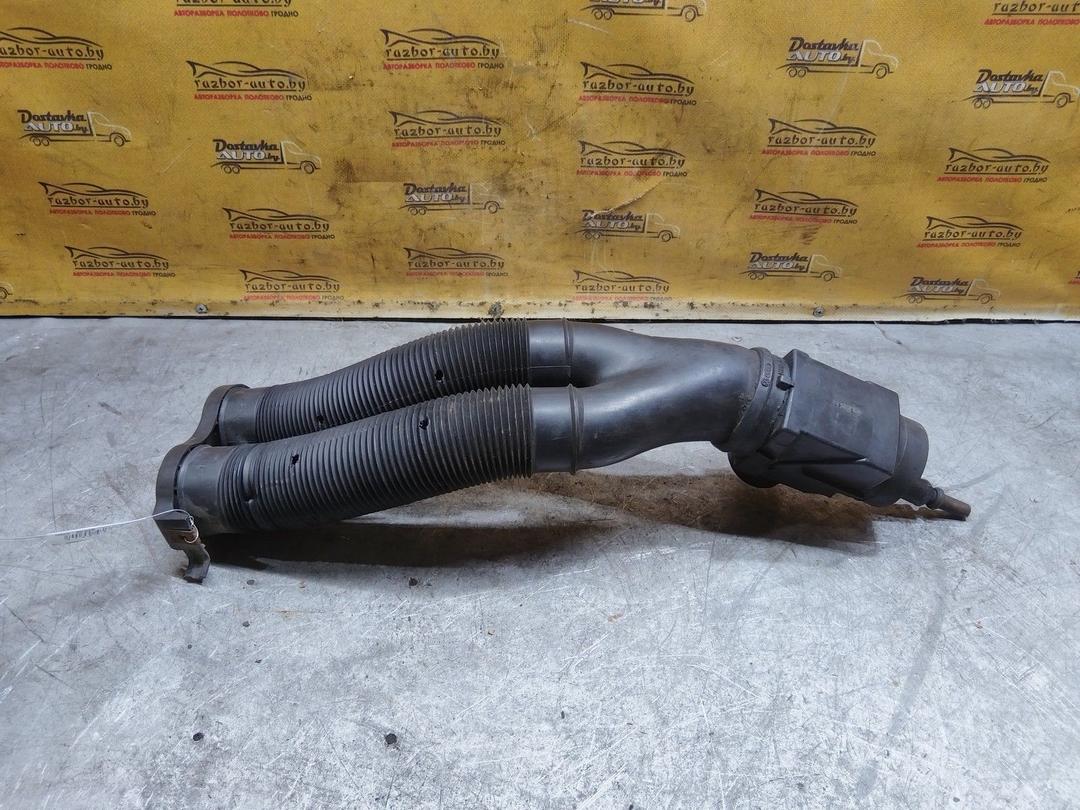 Патрубок воздушного фильтра 7BTIDC Audi 100