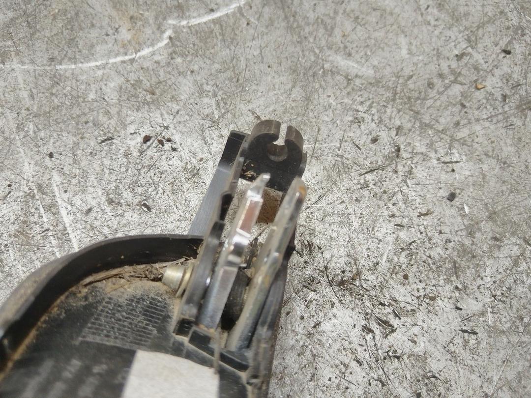 Ручка внутренняя задняя левая 0Y9J1P Skoda Fabia купить в магазине запчастей бу